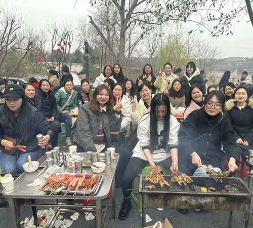 綿陽(yáng)市先鋒醫(yī)療器械有限公司—— 慶?！?.8婦女節(jié)”，共赴燒烤盛宴，致敬巾幗風(fēng)采